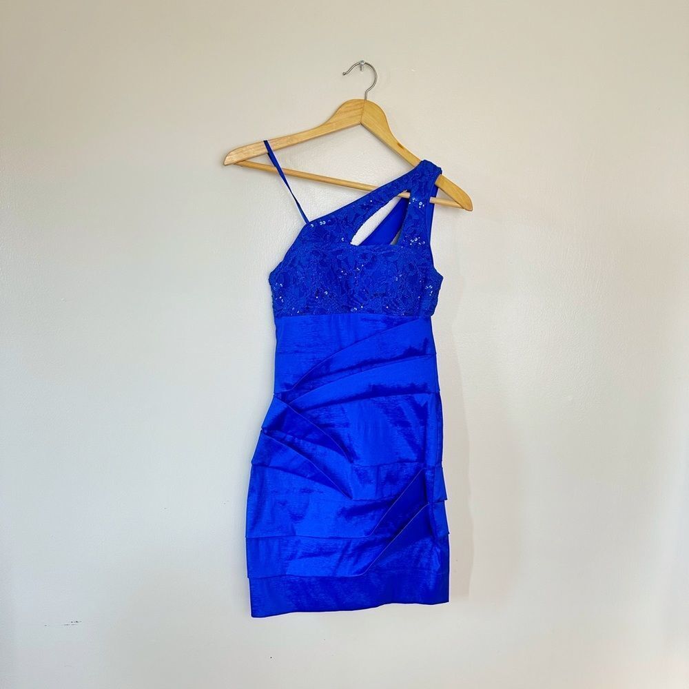 CLEARANCE! Blue Adrianna Papell Sexy One Shoulder Dress Size S EUC